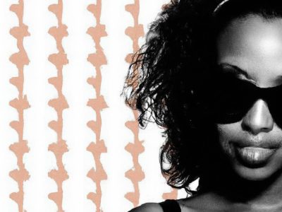 Embracing Individuality: How One Woman Defines Her Own Style and Breaks Free from Society’s Expectations